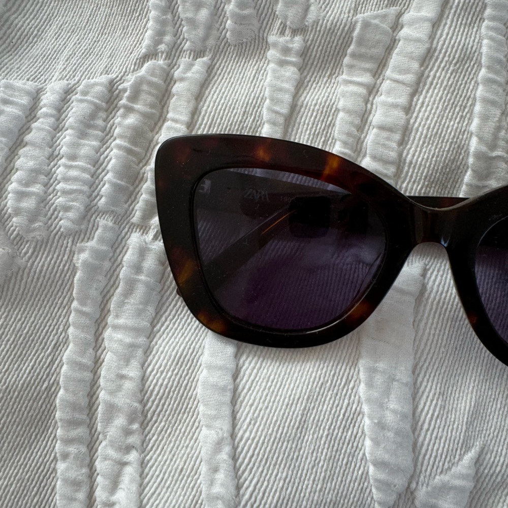 Zara Acetate Tortoiseshell Effect Sunglasses - image 7